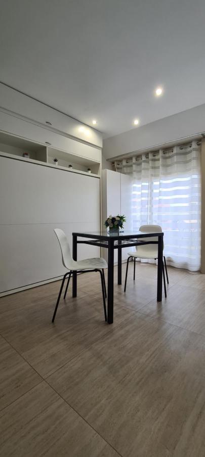 Alex Appartement 罗克布吕讷-卡普马丹 外观 照片